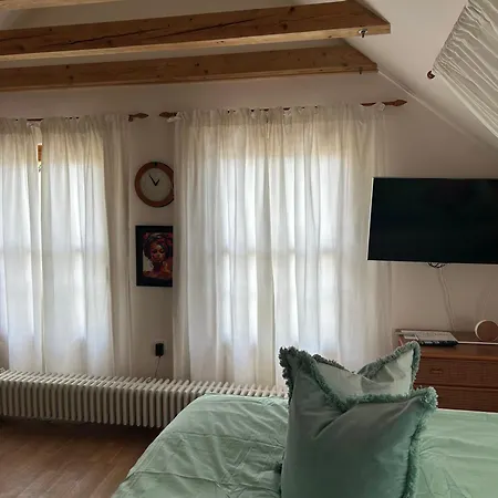 Oda ve Kahvaltı Evis