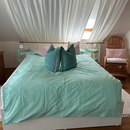 Evis Bed & Breakfast 3*